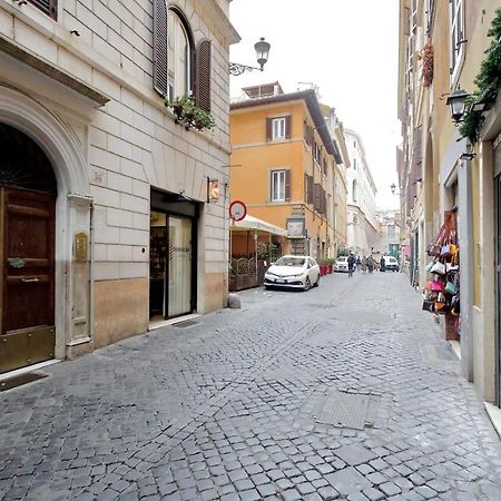 Eve Guest House At Trevi Fountain Rom Exteriör bild