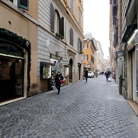 Eve Guest House At Trevi Fountain Rom Exteriör bild