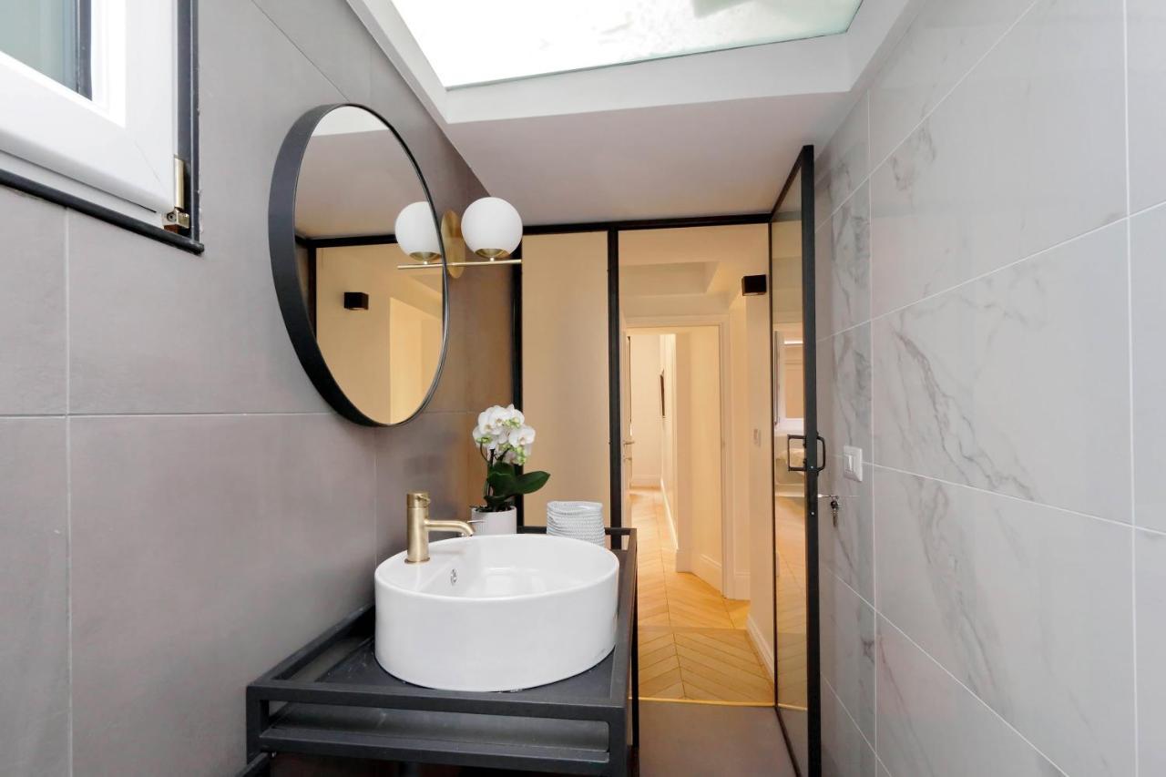 Eve Guest House At Trevi Fountain Rom Exteriör bild