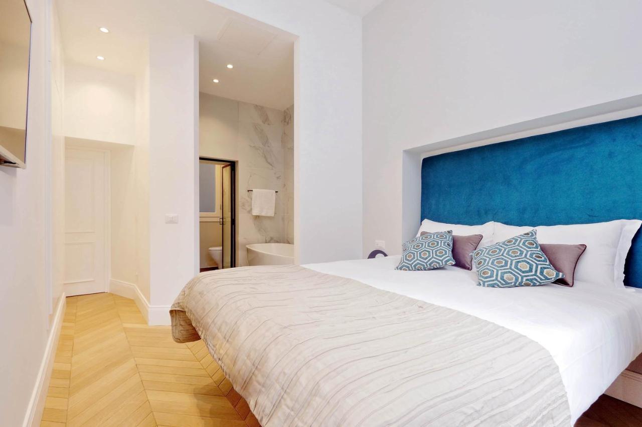 Eve Guest House At Trevi Fountain Rom Exteriör bild